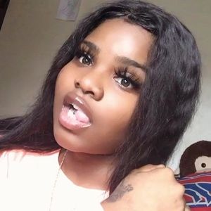 Meet your Posher, Britney